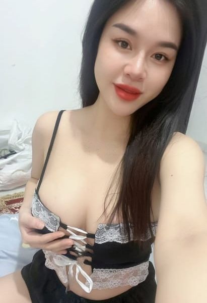 Hi dear !! My name Dianas from Korea new come Dubai. I'm 23 years old. Currently living and working in Dubai . I do relaxing MASSAGE and much more. Whatever makes you happy to come to me. It's a pleasure to serve you Gentleman. If you guys have any needs, please message me via Whatssap. I promise to please the gentlemen who come to me. Thank ❗❕
