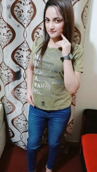 Hi, I am Jia Sharma, I am from Mumbai, India. Right now I am in Dubai. I provide complete gf services. If you need a true companion for you then just give me a call.