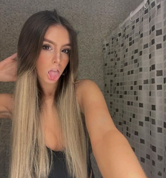 Sono disponibile per un incontro. Mi muovo e ricevo. Con me sarai soddisfatto. Sono una ragazza parlante
